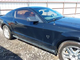 2007 Ford Mustang Deluxe with VIN 1ZVFT80N075253857, listed as a IAAI auction lot 41809040 with Not Provided miles. Bid and sale history available at carsss.com. Image 13.