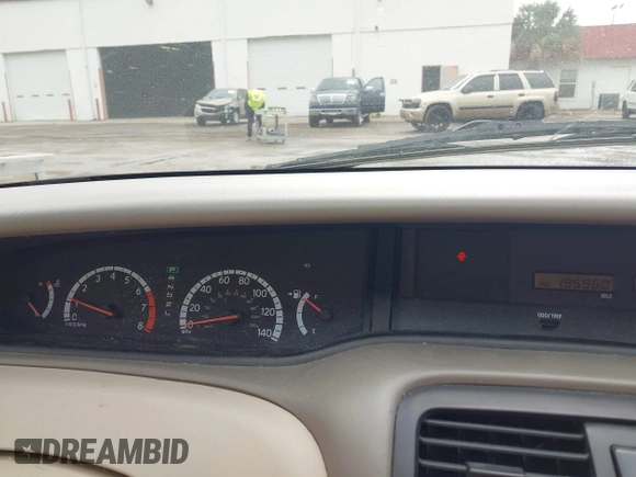 2002 Toyota Avalon XL with VIN 4T1BF28B72U217884, listed as a IAAI auction lot 42145482 with 195,960 mi miles and . Bid and sale history available at DreamBid. Image 7.