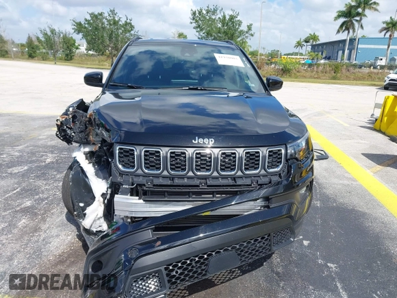 2024 Jeep Compass Latitude with VIN 3C4NJDBN5RT154383, listed as a IAAI auction lot 41938003 with 18,883 mi miles and . Bid and sale history available at DreamBid. Image 13.