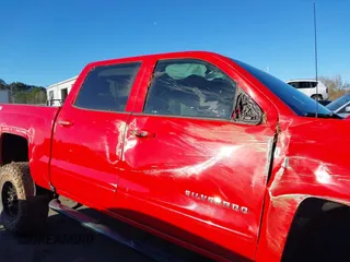 2018 Chevrolet Silverado 1500 LT with VIN 3GCUKREC7JG359913, listed as a IAAI auction lot 41848404 with 125,377 mi miles. Bid and sale history available at carsss.com. Image 13.