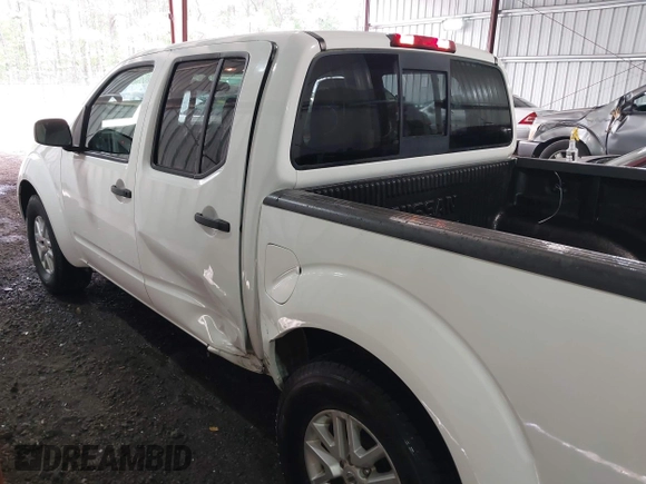 2017 Nissan Frontier SV z VIN 1N6AD0ER1HN709628, wystawiony jako IAAI lot #42076742 z przebiegiem 189 259 mil mil oraz . Historia ofert i sprzedaży dostępna na DreamBid. Obrazek 6.