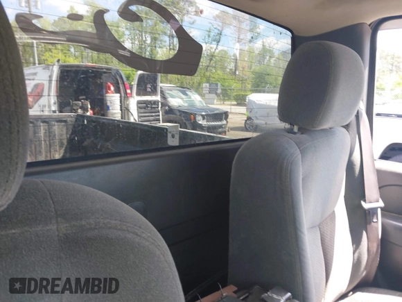 2004 Chevrolet Silverado 1500 Z71 with VIN 1GCEK14T04Z325260, listed as a IAAI auction lot 42040136 with 129,346 mi miles. Bid and sale history available at carsss.com. Image 8.