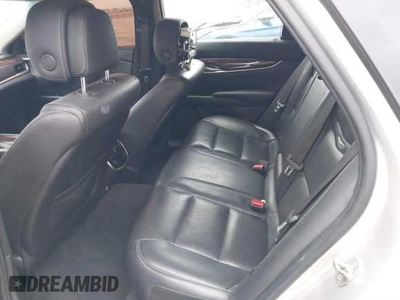 2013 Cadillac XTS Luxury with VIN 2G61P5S38D9213426, listed as a IAAI auction lot 41098261 with Not Provided miles. Bid and sale history available at carsss.com. Image 8.