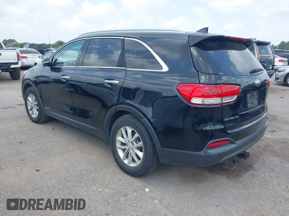 2016 Kia Sorento LX z VIN 5XYPGDA50GG112670, wystawiony jako IAAI lot #42170870 z przebiegiem 165 053 mil mil oraz . Historia ofert i sprzedaży dostępna na DreamBid. Obrazek 3.