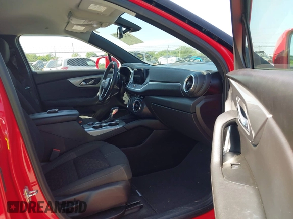 2020 Chevrolet Blazer LT with VIN 3GNKBCRS0LS573140, listed as a IAAI auction lot 42218783 with 39,840 mi miles and . Bid and sale history available at DreamBid. Image 5.