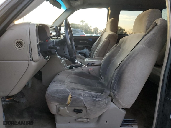2002 Chevrolet Silverado 1500 LS with VIN 2GCEC19V621425196, listed as a Copart auction lot 87441124 with 256,380 mi miles and Salvage Title. Bid and sale history available at carsss.com. Image 7.