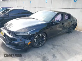 2022 Kia K5 GT-Line z VIN 5XXG64J2XNG095158, wystawiony jako IAAI lot #42163963 z przebiegiem 59 756 mil mil oraz . Historia ofert i sprzedaży dostępna na DreamBid. Obrazek 18.