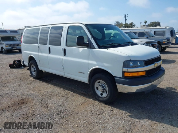 2006 Chevrolet Express Passenger with VIN 1GAHG35U061192639, listed as a IAAI auction lot 42465565 with 208,587 mi miles and . Bid and sale history available at DreamBid. Image 1.