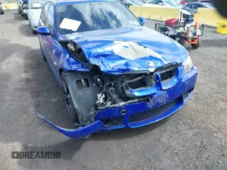 2008 BMW 3 Series 328xi z VIN WBAVC93578K043546, wystawiony jako IAAI lot #41987405 z przebiegiem Nie podano mil oraz . Historia ofert i sprzedaży dostępna na DreamBid. Obrazek 6.