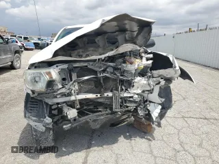 2015 Toyota Tacoma z VIN 3TMLU4EN3FM194963, wystawiony jako Copart lot #54074415 z przebiegiem 170 864 mil mil oraz Szkoda całkowita • Salvage title. Historia ofert i sprzedaży dostępna na DreamBid. Obrazek 5.