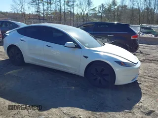 2025 Tesla Model 3 Long Range with VIN 5YJ3E1EB4SF914979, listed as a IAAI auction lot 41695023 with 2,263 mi miles and . Bid and sale history available at DreamBid. Image 1.
