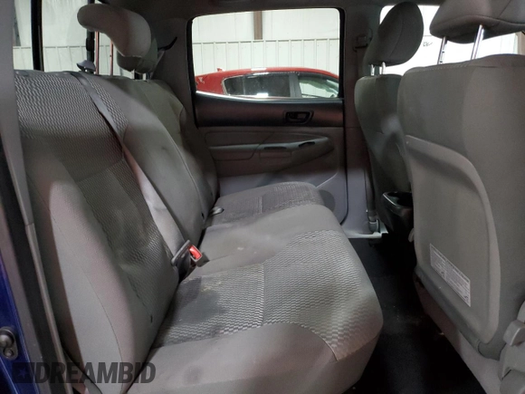 2015 Toyota Tacoma with VIN 3TMLU4EN6FM186016, listed as a Copart auction lot 58404675 with 127,536 mi miles and Salvage title. Bid and sale history available at DreamBid. Image 10.