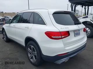 2019 Mercedes-Benz GLC 300 z VIN WDC0G4JB8KV182470, wystawiony jako IAAI lot #42429983 z przebiegiem 84 285 mil mil oraz . Historia ofert i sprzedaży dostępna na DreamBid. Obrazek 3.