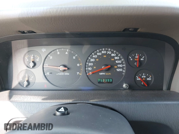 2001 Jeep Grand Cherokee Laredo with VIN 1J4GW48S31C558946, listed as a IAAI auction lot 42384392 with 252,393 mi miles and . Bid and sale history available at DreamBid. Image 7.