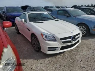 2015 Mercedes-Benz SLK-Class SLK 350 with VIN WDDPK5HAXFF103800, listed as a Copart auction lot 77786054 with 32,433 mi miles and Non Repairable. Bid and sale history available at carsss.com. Image 4.