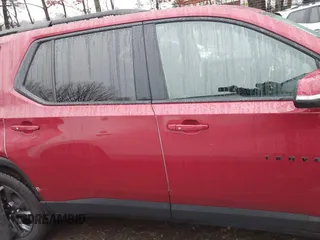 2021 Chevrolet Traverse RS with VIN 1GNERJKW7MJ143800, listed as a IAAI auction lot 41263252 with 211,463 mi miles. Bid and sale history available at carsss.com. Image 13.