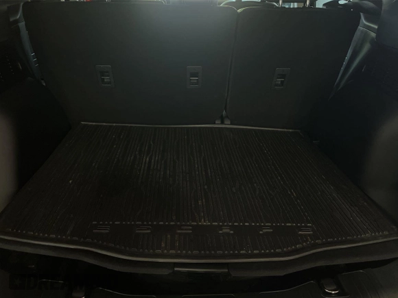 2021 Ford Escape SEL with VIN 1FMCU9H98MUB02889, listed as a IAAI auction lot 42569717 with 42,279 mi miles and . Bid and sale history available at DreamBid. Image 6.