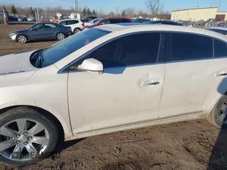 2013 Buick LaCrosse Leather with VIN 1G4GC5E3XDF158284, listed as a IAAI auction lot 41464830 with 193,583 mi miles. Bid and sale history available at carsss.com. Image 6.