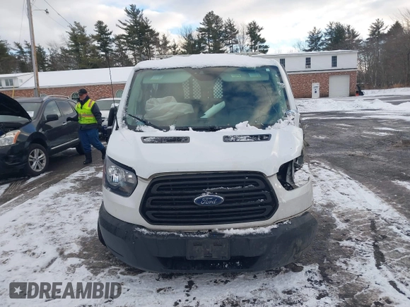 2019 Ford Transit with VIN 1FTYR1YMXKKA90870, listed as a IAAI auction lot 41327304 with 92,865 mi miles and . Bid and sale history available at DreamBid. Image 12.