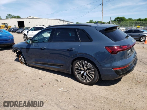 2024 Audi Q8 e-tron Premium Plus z VIN WA15AAGE7RB016864, wystawiony jako Copart lot #56564354 z przebiegiem 11 541 mil mil oraz Szkoda całkowita • Salvage title. Historia ofert i sprzedaży dostępna na DreamBid. Obrazek 2.