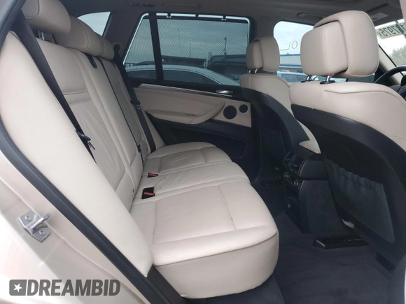 2013 BMW X5 xDrive50i z VIN 5UXZV8C50D0C15786, wystawiony jako Copart lot #45187975 z przebiegiem 132 344 mil mil oraz Czysty tytuł • Clean title. Historia ofert i sprzedaży dostępna na DreamBid. Obrazek 11.
