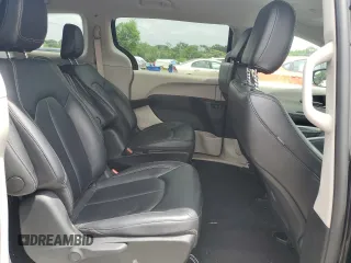 2024 Chrysler Pacifica Hybrid Select with VIN 2C4RC1S7XRR130577, listed as a Copart auction lot 58790055 with 30,530 mi miles and Clean title. Bid and sale history available at DreamBid. Image 11.
