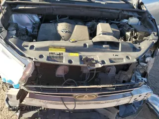 2017 Toyota Highlander LE z VIN 5TDZZRFH5HS195603, wystawiony jako Copart lot #50264785 z przebiegiem 165 116 mil mil oraz Szkoda całkowita • Salvage title. Historia ofert i sprzedaży dostępna na DreamBid. Obrazek 14.