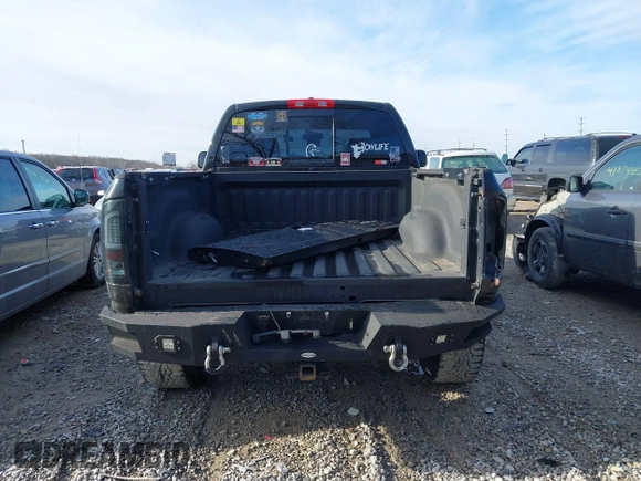 2007 Dodge 2500 SLT z VIN 3D7KS28D57G737597, wystawiony jako IAAI lot #41859469 z przebiegiem 149 720 mil mil oraz . Historia ofert i sprzedaży dostępna na DreamBid. Obrazek 17.