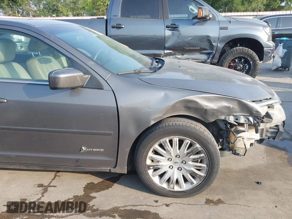 2010 Ford Fusion Hybrid with VIN 3FADP0L32AR342981, listed as a IAAI auction lot 42062235 with 287,126 mi miles. Bid and sale history available at carsss.com. Image 19.