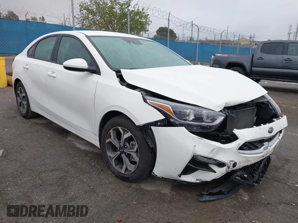 2021 Kia Forte LXS with VIN 3KPF24AD8ME332309, listed as a IAAI auction lot 41885851 with 27,395 mi miles. Bid and sale history available at carsss.com. Image 1.
