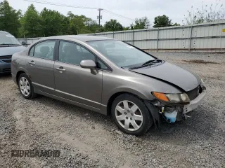 2008 Honda Civic LX z VIN 2HGFA16598H304128, wystawiony jako Copart lot #57183015 z przebiegiem 191 601 mil mil oraz Szkoda całkowita • Salvage title. Historia ofert i sprzedaży dostępna na DreamBid. Obrazek 4.