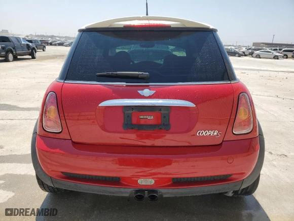 2004 MINI Cooper Hardtop S with VIN WMWRE334X4TD90182, listed as a Copart auction lot 68384144 with 148,783 mi miles and Salvage Title. Bid and sale history available at carsss.com. Image 6.