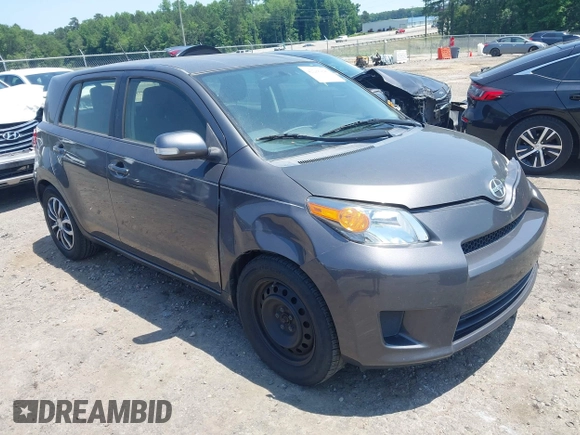 2013 Scion xD z VIN JTKKUPB47D1034841, wystawiony jako IAAI lot #42286846 z przebiegiem 212 001 mil mil oraz . Historia ofert i sprzedaży dostępna na DreamBid. Obrazek 1.