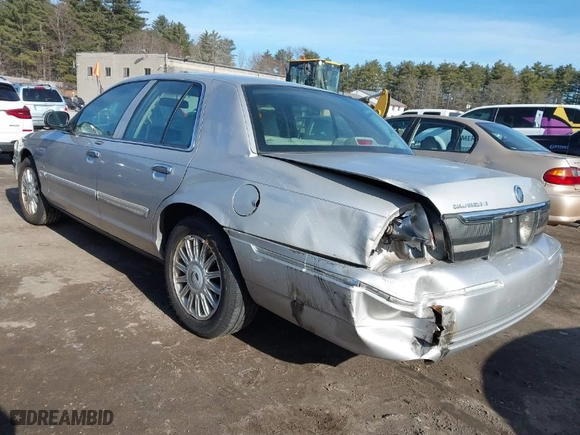 2009 Mercury Grand Marquis LS with VIN 2MEHM75V39X612100, listed as a IAAI auction lot 41722175 with NaN miles. Bid and sale history available at carsss.com. Image 3.