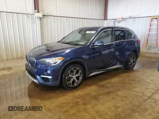 2019 BMW X1 xDrive28i z VIN WBXHT3C54K5L37881, wystawiony jako Copart lot #57489575 z przebiegiem 43 330 mil mil oraz Szkoda całkowita • Salvage title. Historia ofert i sprzedaży dostępna na DreamBid. Obrazek 1.