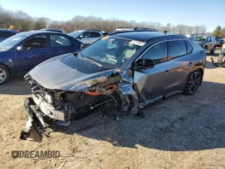 2023 Toyota bZ4X XLE z VIN JTMABACA6PA033257, wystawiony jako Copart lot #41314094 z przebiegiem 1 321 mil mil oraz Szkoda całkowita • Salvage title. Historia ofert i sprzedaży dostępna na DreamBid. Obrazek 1.