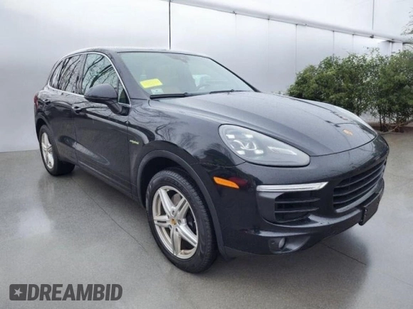 2016 Porsche Cayenne S E-Hybrid with VIN WP1AE2A23GLA63912, listed as a Copart auction lot 49523665 with 114,237 mi miles and Clean title. Bid and sale history available at DreamBid. Image 1.