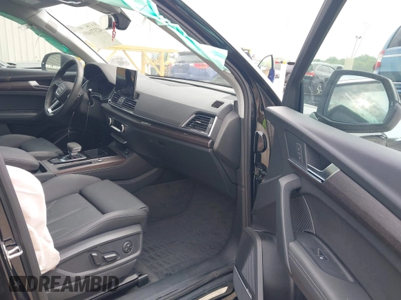 2024 Audi Q5 S line Premium Plus with VIN WA1EAAFY8R2025472, listed as a IAAI auction lot 42371409 with 10,737 mi miles and . Bid and sale history available at DreamBid. Image 5.