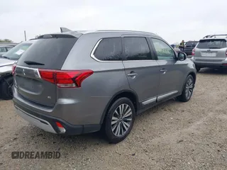 2020 Mitsubishi Outlander SE z VIN JA4AD3A31LJ001086, wystawiony jako IAAI lot #42170611 z przebiegiem 88 367 mil mil oraz . Historia ofert i sprzedaży dostępna na DreamBid. Obrazek 4.