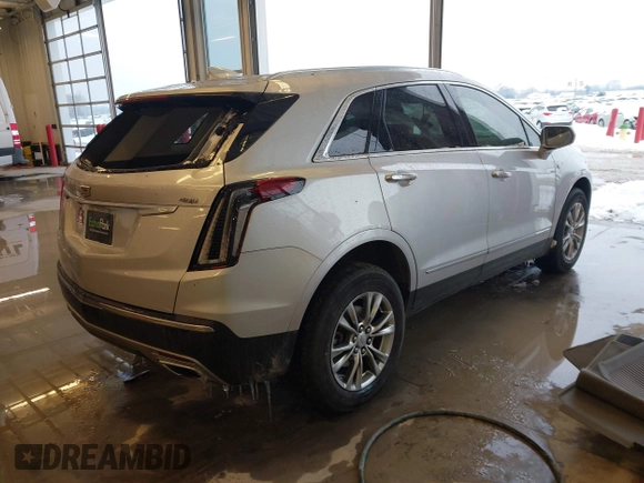 2020 Cadillac XT5 Premium Luxury FWD with VIN 1GYKNCRS5LZ172325, listed as a IAAI auction lot 41275366 with 102,796 mi miles. Bid and sale history available at carsss.com. Image 4.