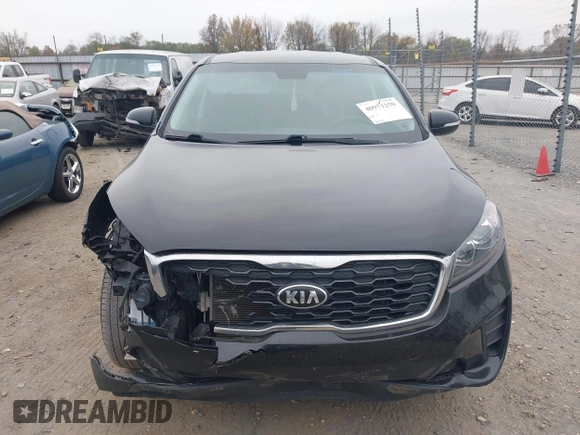 2019 Kia Sorento LX with VIN 5XYPG4A34KG579484, listed as a IAAI auction lot 40971250 with 142,327 mi miles. Bid and sale history available at carsss.com. Image 12.