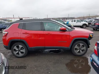 2019 Jeep Compass Latitude with VIN 3C4NJDBB7KT629155, listed as a IAAI auction lot 41812711 with 35,369 mi miles and . Bid and sale history available at DreamBid. Image 10.
