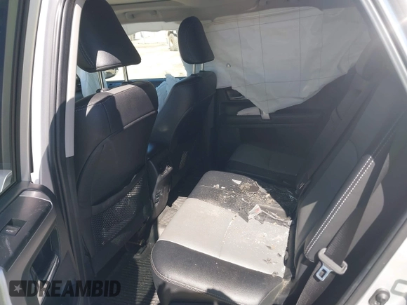 2018 Toyota 4Runner SR5 with VIN JTEBU5JR2J5581170, listed as a IAAI auction lot 41839275 with 60,212 mi miles and . Bid and sale history available at DreamBid. Image 8.