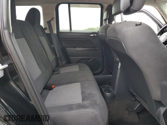 2015 Jeep Patriot Sport z VIN 1C4NJPBA6FD139228, wystawiony jako Copart lot #58548755 z przebiegiem 99 078 mil mil oraz Czysty tytuł • Clean title. Historia ofert i sprzedaży dostępna na DreamBid. Obrazek 11.
