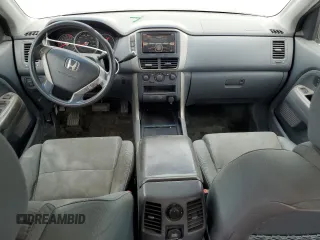 2007 Honda Pilot LX z VIN 2HKYF18197H540268, wystawiony jako Copart lot #59810015 z przebiegiem 201 916 mil mil oraz Szkoda całkowita • Salvage title. Historia ofert i sprzedaży dostępna na DreamBid. Obrazek 8.