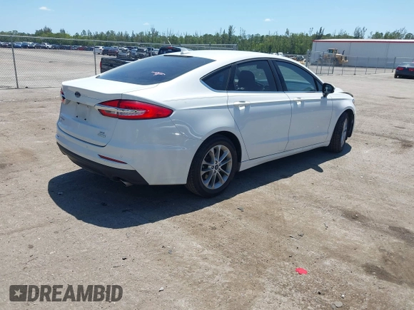 2020 Ford Fusion SE with VIN 3FA6P0HD1LR132613, listed as a IAAI auction lot 42051569 with 48,324 mi miles and . Bid and sale history available at carsss.com. Image 4.