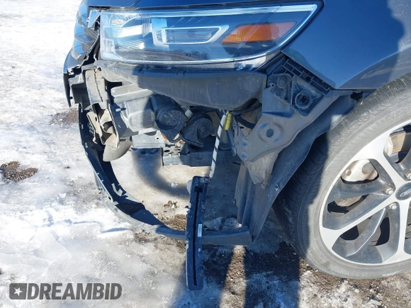 2015 Ford Taurus Limited with VIN 1FAHP2J85FG165823, listed as a IAAI auction lot 41315889 with 134,165 mi miles. Bid and sale history available at carsss.com. Image 17.