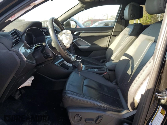 2020 Audi Q3 Premium z VIN WA1AECF34L1024819, wystawiony jako Copart lot #53194995 z przebiegiem 109 523 mil mil oraz Szkoda całkowita • Salvage title. Historia ofert i sprzedaży dostępna na DreamBid. Obrazek 7.