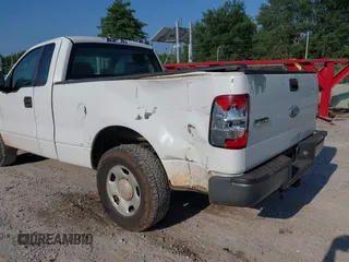 2007 Ford F-150 XL z VIN 1FTRF12W67KB47760, wystawiony jako IAAI lot #42406267 z przebiegiem 192 699 mil mil oraz . Historia ofert i sprzedaży dostępna na DreamBid. Obrazek 6.