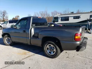 2000 GMC New Sierra 1500 SL with VIN 1GTEC14W6YZ113086, listed as a Copart auction lot 83333234 with 309,827 mi miles and Salvage Title. Bid and sale history available at carsss.com. Image 2.